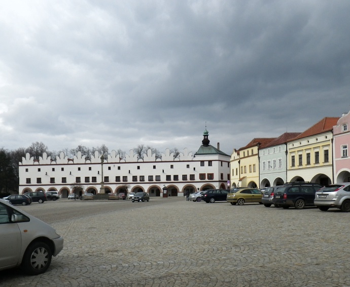 IMGP8859  náměstí  Nové Město n. M.
